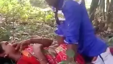 Odia outdoor sex MMS video of slut having sex with client