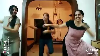 Malayali Girls Bouncing huge Boobs while dancing