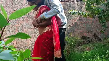 Pervert dares to fuck his Bhabhi outdoors in desi porn