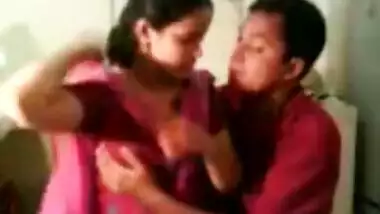 Indian Girl First Kiss By BF - Movies.