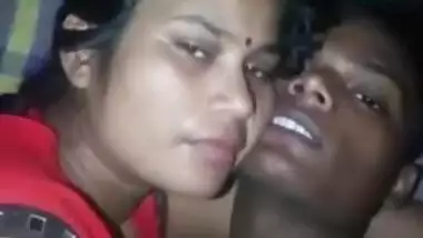 Bengali Aunty Romancing Young Servant At Home