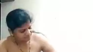 Naked sexy marathi aunty handjob to nephew