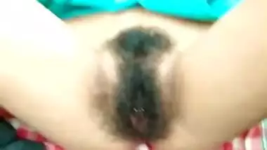 Wwwindansexcom - Desi girl bushy pussy show outdoors indian sex video