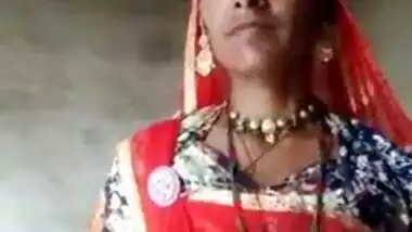 Sexy Rajasthani Bhabhi Showing Off