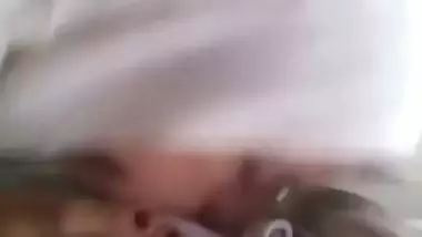 Bf video of a Maldivian slut sucking a dick in the office