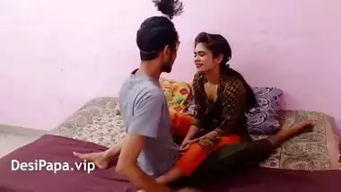 Ghar Mai Apni Jawan 18 Saala Sali Ki Mast Chudai Biwi Ghar Pay Nahin Thi