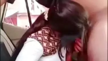 Indian cheating wife caught fucking in the car after date! Desi mms sex