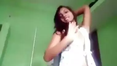 Delhi College Girl Giving Nude video Call