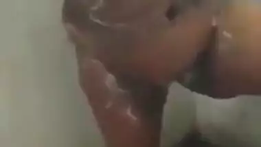 Indian Tamil Aunty Nude Bathing