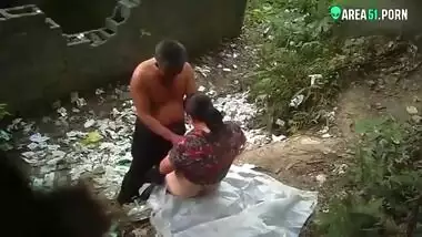 Mature aunty caught fucking with local guy outdoor in jungle desi xxx mms  indian sex video
