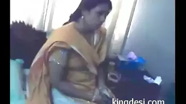 Desi sex mms of busty slim figure bengali bhabhi exposed by lover