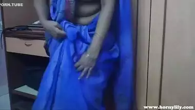 Horny Lily And Indian Aunty In In Blue Sari Indian Babe Sex Video