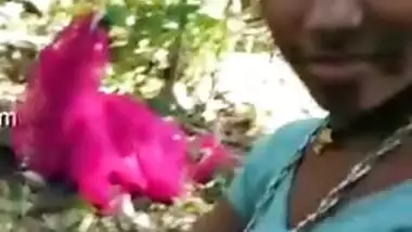 Desi XXX village girl with skinny body agrees to have sex outdoors