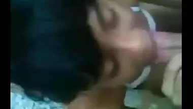 Tamilsexvideo of a horny college girl satisfying her lover in his car