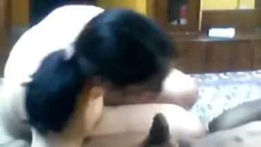 Mature Pakistani wife sensual home sex with desi Hindu uncle