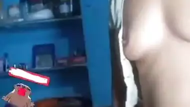 Sexy Bhabi Sucking Dick