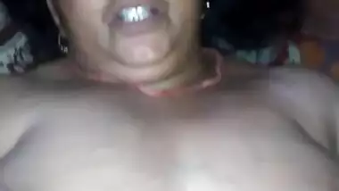 Mature Indian plump pussy fucking video