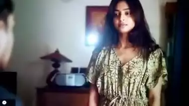 Radhika Apte hot marathi bolly actress exposing her pussy