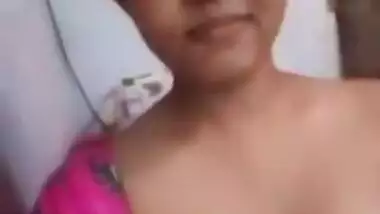 Cute Lankan Girl Shows Her Boobs And Pussy Part 3