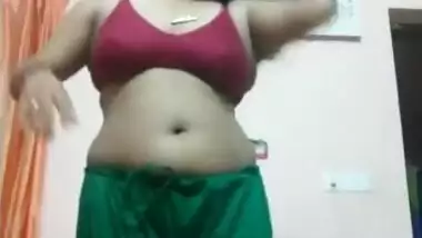 Cute Desi Girl Showing Her Big Boobs and Pussy Part 1