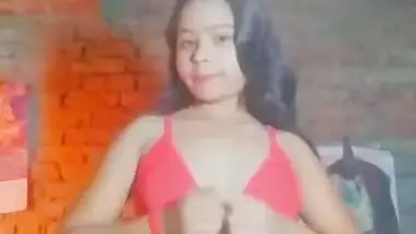 Dehati teen girl showing virgin boobs and pussy