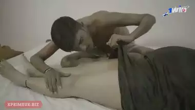 Beautiful Indian Bhabhi gets Fucked By Servant