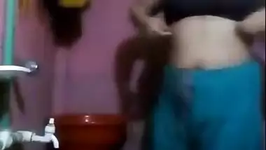 Desi Girl Bath Video