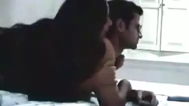 Desi xxx video of a newly wed couple having romantic sex on their honeymoon