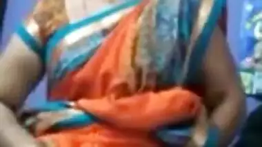 Desi Aunty Showing Pussy to boss