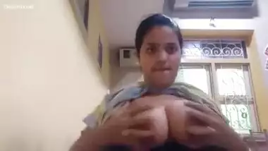 Big boob kerala girl showcasing her boobs on cam