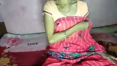 Hot sexy Anita bhabi ki chudai raat me parosi ne ki bhabi ki chud me apna Ras nikala