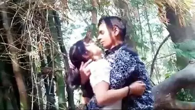 HD Indian porn video of desi hotty outdoors with lover