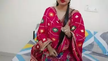 xxx Indian Desi step-mom ne sex ki lat laga di full hindi video xxx big boobs Saarabhabhi6 clear Hindi audio horny sexy