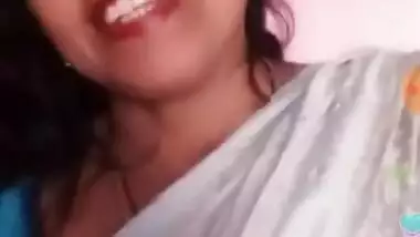 BD Aunty IN Saree Live , Desi Boudi