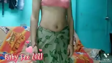 Momsonsexvidios - Baby bhabhi has fucked by her husband s friend indian sex video