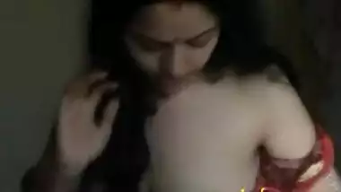Bangali sexy wife in saree excite her husband at honeymoon