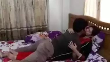 Desi wife hardcore fucking in room