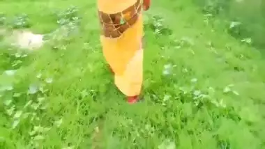 Radhika Bhabhi Ki Khet Me Chudai Indian Outdoor Sex In Hindi