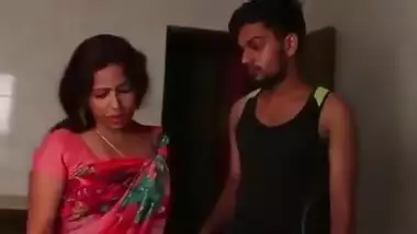 Big Ass Indian Aunty Sex With Hot Lockal Boy in Bed & Bathro