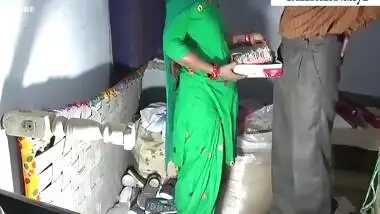 Bhabhi Ko Chodte Wakt Condom Anndar Reh Gaya