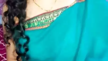 Green colour saree, newly married Indian bhabhi in hot video