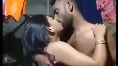 Young guy fucks his wife’s pussy in the Indian leaked porn