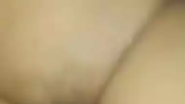 Amateur Indian guy films how he fucks XXX cunny during chudai with GF