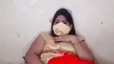 Sexy Bhabhi fingering her pussy