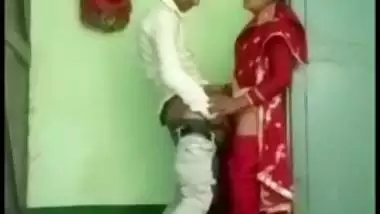 Indian gal caught drilled by lover in standing pose in Desi mms video