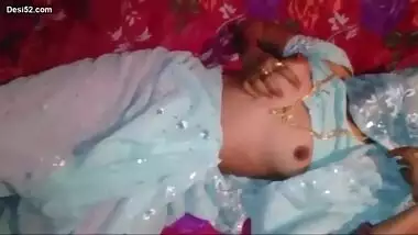 Desi bhabi real homemade in saree