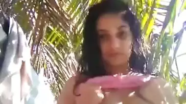 Today Exclusive- Cute Lankan Girl Showing Her Nude Body And Outdoor Bathing Part 3